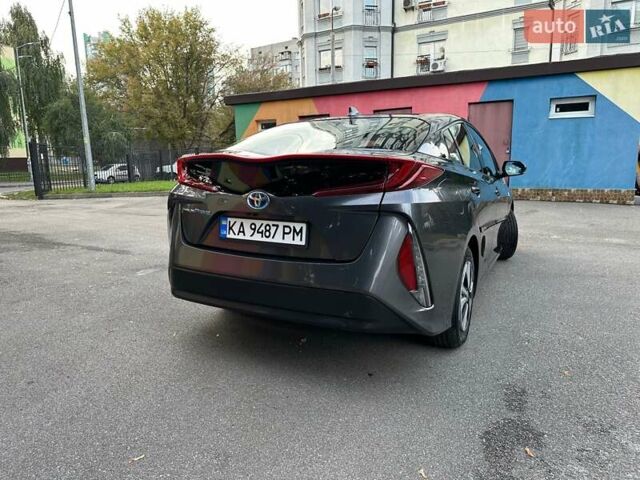 Тойота Prius Prime 2018 у Києві на Automoto.ua Сірий Тойота Prius Prime, об'ємом двигуна 1.8 л та пробігом 156 тис. км за 19000 $, фото 3 на Automoto.ua