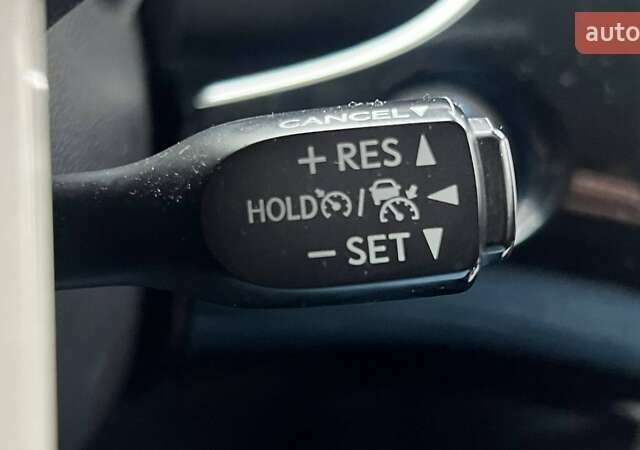 Сірий Тойота Prius Prime, об'ємом двигуна 1.8 л та пробігом 161 тис. км за 19990 $, фото 16 на Automoto.ua