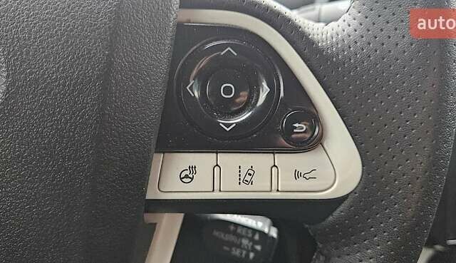 Серый Тойота Prius Prime, объемом двигателя 1.8 л и пробегом 92 тыс. км за 18799 $, фото 22 на Automoto.ua