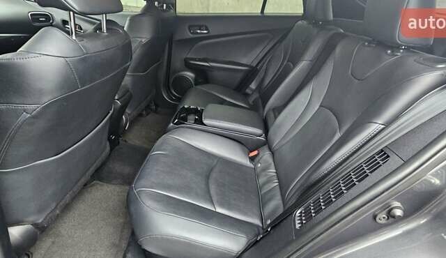 Серый Тойота Prius Prime, объемом двигателя 1.8 л и пробегом 92 тыс. км за 18799 $, фото 19 на Automoto.ua