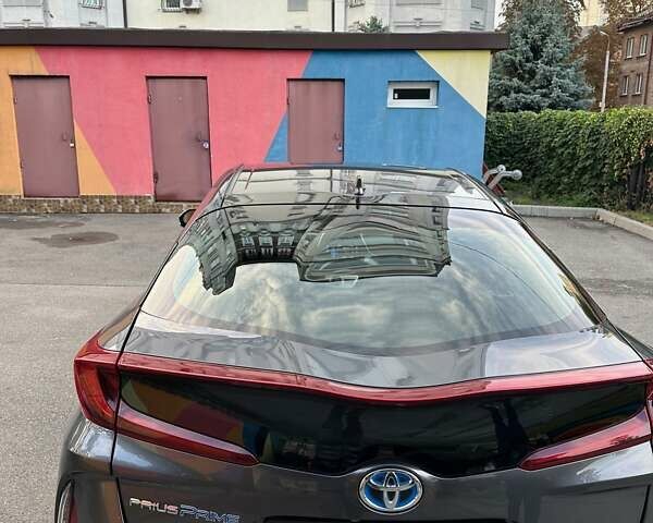 Тойота Prius Prime 2018 у Києві на Automoto.ua Сірий Тойота Prius Prime, об'ємом двигуна 1.8 л та пробігом 156 тис. км за 19000 $, фото 16 на Automoto.ua