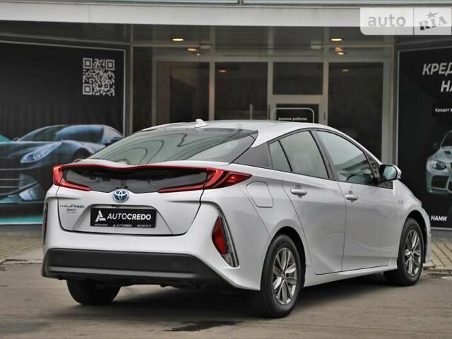 Серый Тойота Prius Prime, объемом двигателя 1.8 л и пробегом 20 тыс. км за 22500 $, фото 1 на Automoto.ua