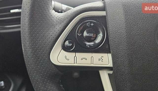 Серый Тойота Prius Prime, объемом двигателя 1.8 л и пробегом 92 тыс. км за 18799 $, фото 21 на Automoto.ua