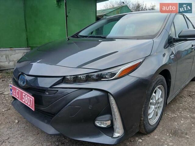 Серый Тойота Prius Prime, объемом двигателя 1.8 л и пробегом 150 тыс. км за 18490 $, фото 5 на Automoto.ua