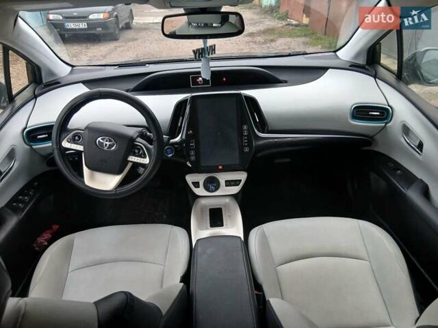 Серый Тойота Prius Prime, объемом двигателя 1.8 л и пробегом 150 тыс. км за 18490 $, фото 10 на Automoto.ua