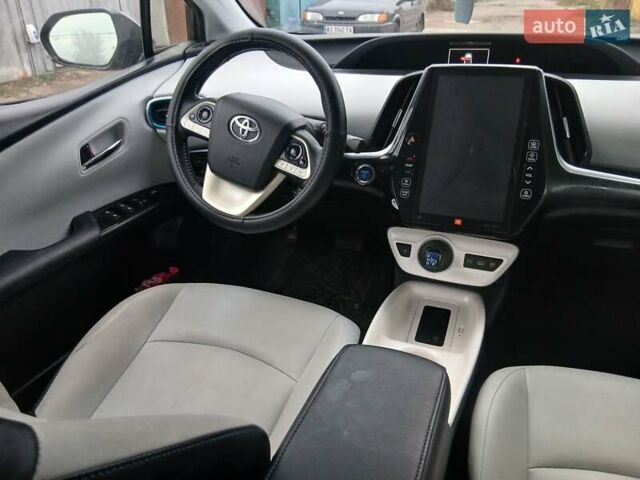 Серый Тойота Prius Prime, объемом двигателя 1.8 л и пробегом 150 тыс. км за 18490 $, фото 8 на Automoto.ua