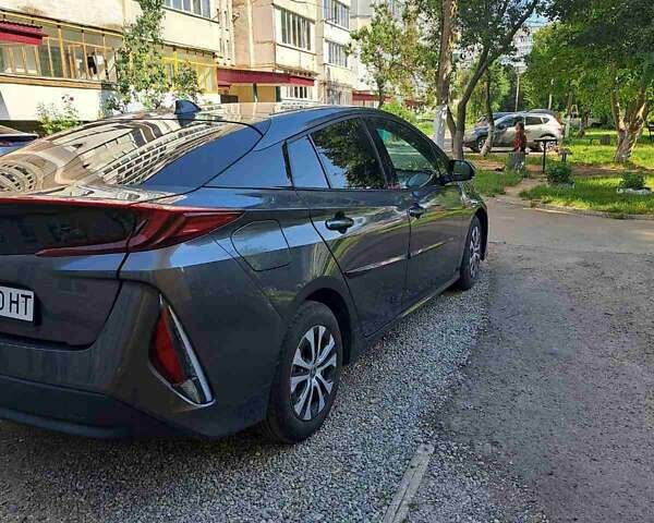 Серый Тойота Prius Prime, объемом двигателя 1.8 л и пробегом 63 тыс. км за 204002 $, фото 13 на Automoto.ua
