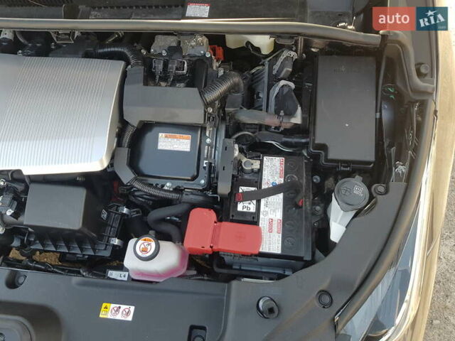 Серый Тойота Prius Prime, объемом двигателя 1.8 л и пробегом 5 тыс. км за 34568 $, фото 8 на Automoto.ua