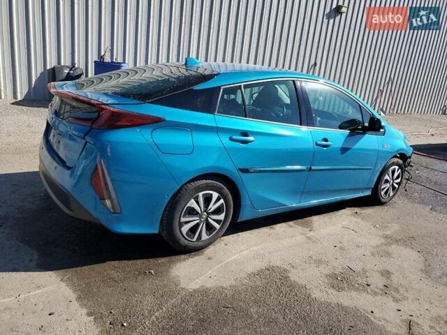 Синий Тойота Prius Prime, объемом двигателя 1.8 л и пробегом 130 тыс. км за 3000 $, фото 2 на Automoto.ua