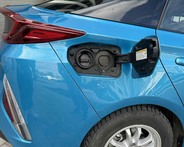Синій Тойота Prius Prime, об'ємом двигуна 1.8 л та пробігом 65 тис. км за 22550 $, фото 10 на Automoto.ua