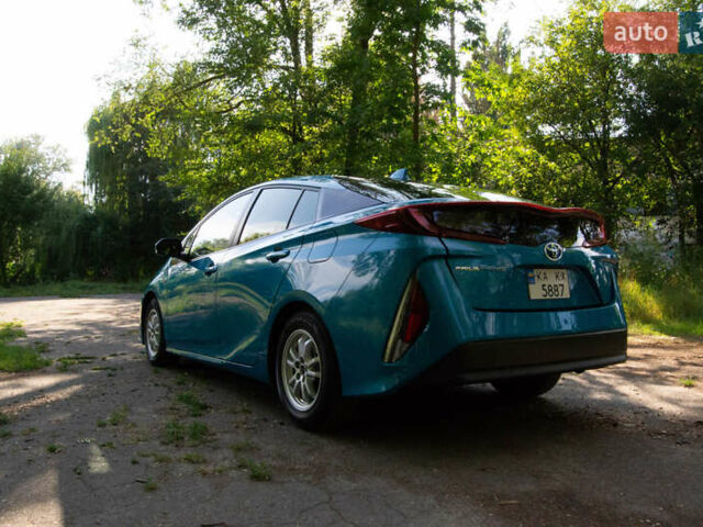 Синій Тойота Prius Prime, об'ємом двигуна 1.8 л та пробігом 31 тис. км за 31500 $, фото 3 на Automoto.ua