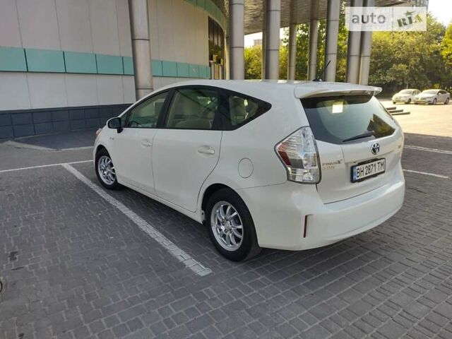 Белый Тойота Prius v, объемом двигателя 1.8 л и пробегом 192 тыс. км за 12250 $, фото 11 на Automoto.ua