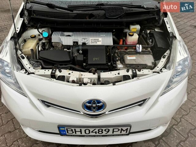 Белый Тойота Prius v, объемом двигателя 1.8 л и пробегом 198 тыс. км за 13800 $, фото 54 на Automoto.ua