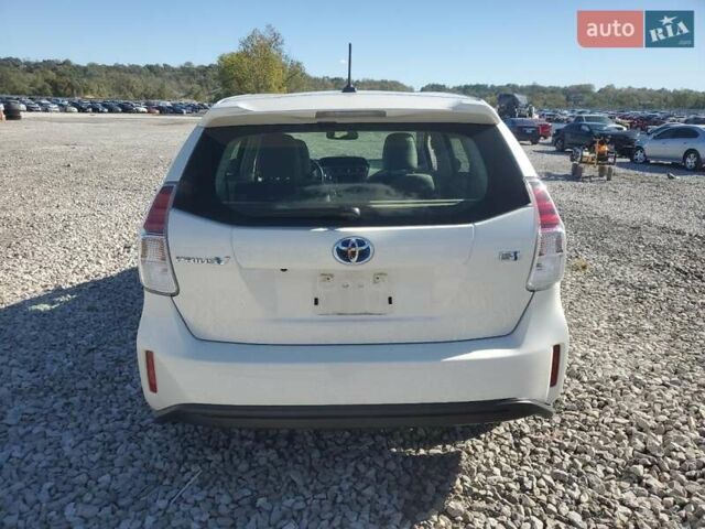 Білий Тойота Prius v, об'ємом двигуна 1.8 л та пробігом 53 тис. км за 3000 $, фото 5 на Automoto.ua