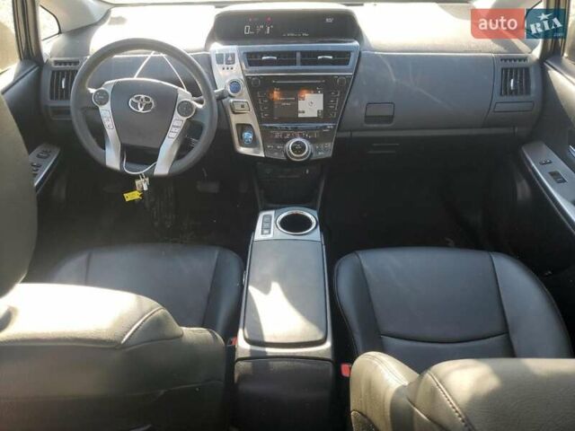 Чорний Тойота Prius v, об'ємом двигуна 1.8 л та пробігом 53 тис. км за 3000 $, фото 7 на Automoto.ua