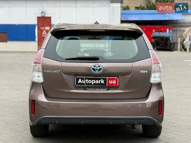 Коричневий Тойота Prius v, об'ємом двигуна 1.8 л та пробігом 260 тис. км за 16490 $, фото 6 на Automoto.ua