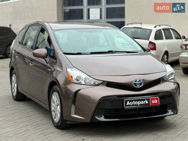 Коричневий Тойота Prius v, об'ємом двигуна 1.8 л та пробігом 260 тис. км за 16490 $, фото 2 на Automoto.ua