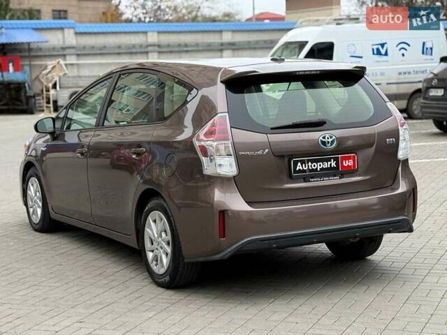 Коричневий Тойота Prius v, об'ємом двигуна 1.8 л та пробігом 260 тис. км за 16490 $, фото 5 на Automoto.ua