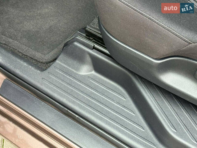 Коричневий Тойота Prius v, об'ємом двигуна 1.8 л та пробігом 260 тис. км за 16490 $, фото 14 на Automoto.ua