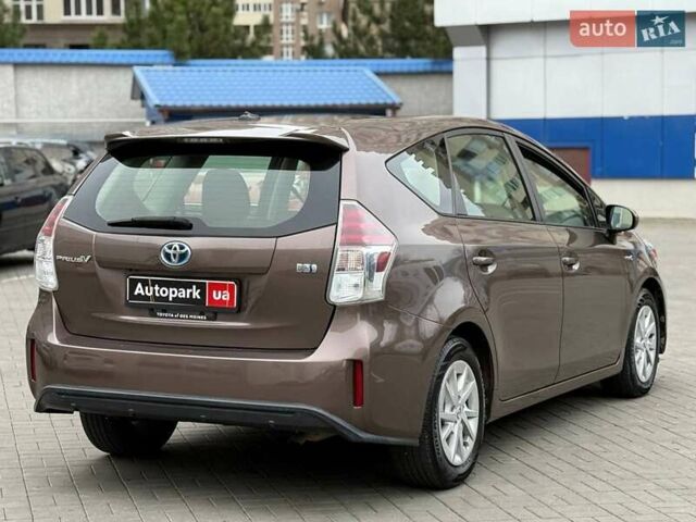 Коричневий Тойота Prius v, об'ємом двигуна 1.8 л та пробігом 260 тис. км за 16490 $, фото 7 на Automoto.ua