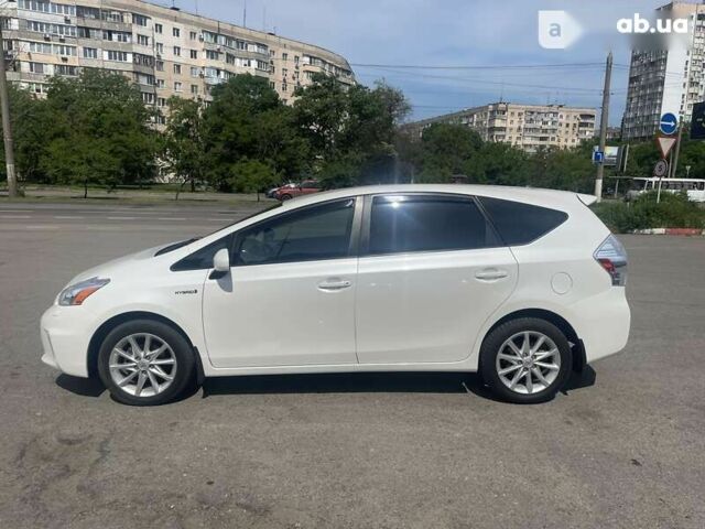 Тойота Prius v, объемом двигателя 0 л и пробегом 168 тыс. км за 15900 $, фото 3 на Automoto.ua