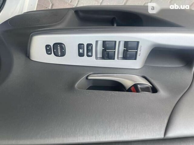 Тойота Prius v, объемом двигателя 0 л и пробегом 168 тыс. км за 15900 $, фото 13 на Automoto.ua