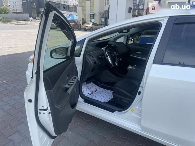 Тойота Prius v, объемом двигателя 0 л и пробегом 168 тыс. км за 15900 $, фото 12 на Automoto.ua