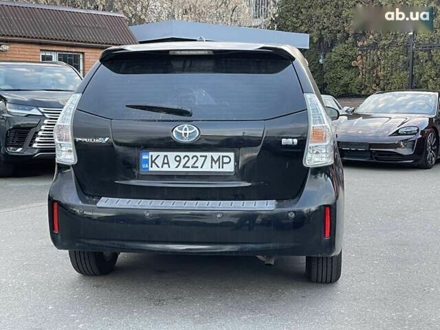 Тойота Prius v, об'ємом двигуна 4.25 л та пробігом 256 тис. км за 11100 $, фото 7 на Automoto.ua