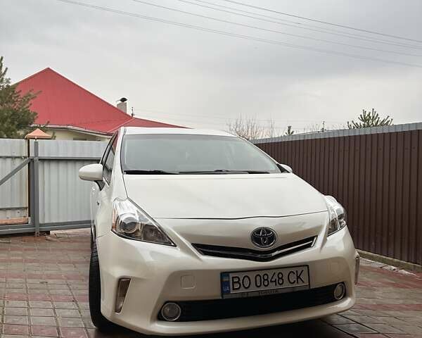 Тойота Prius v, объемом двигателя 1.8 л и пробегом 290 тыс. км за 13500 $, фото 2 на Automoto.ua