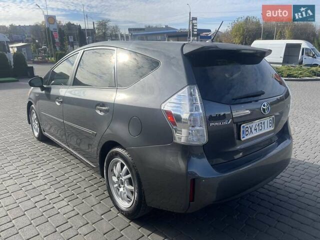 Тойота Prius v, об'ємом двигуна 1.8 л та пробігом 239 тис. км за 12700 $, фото 15 на Automoto.ua