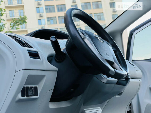 Тойота Prius v, объемом двигателя 1.8 л и пробегом 192 тыс. км за 11800 $, фото 6 на Automoto.ua