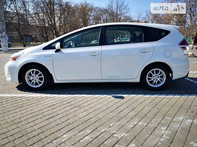 Тойота Prius v, объемом двигателя 1.8 л и пробегом 194 тыс. км за 18200 $, фото 3 на Automoto.ua