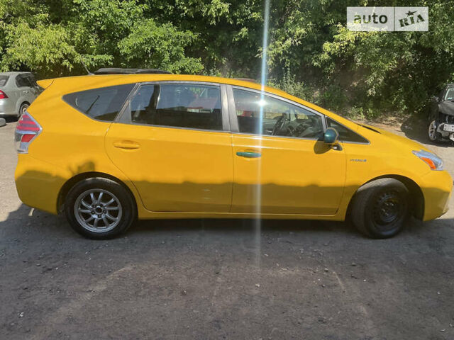 Тойота Prius v, объемом двигателя 1.8 л и пробегом 355 тыс. км за 7800 $, фото 8 на Automoto.ua