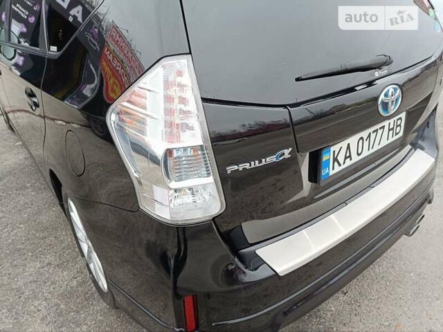 Тойота Prius v, объемом двигателя 1.8 л и пробегом 169 тыс. км за 15400 $, фото 4 на Automoto.ua