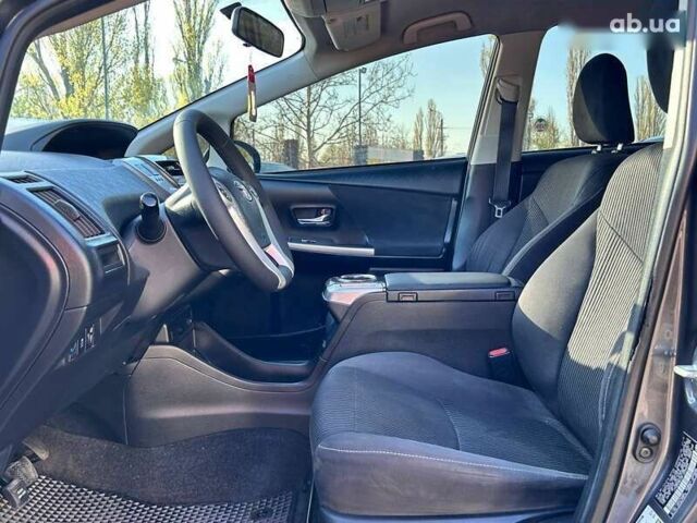 Тойота Prius v, объемом двигателя 0 л и пробегом 250 тыс. км за 13700 $, фото 12 на Automoto.ua