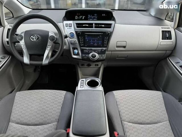 Тойота Prius v, объемом двигателя 0 л и пробегом 113 тыс. км за 15350 $, фото 28 на Automoto.ua