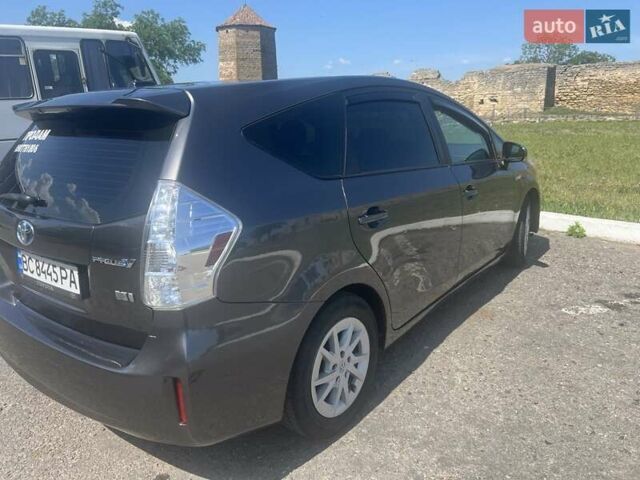 Серый Тойота Prius v, объемом двигателя 1.8 л и пробегом 182 тыс. км за 13499 $, фото 10 на Automoto.ua