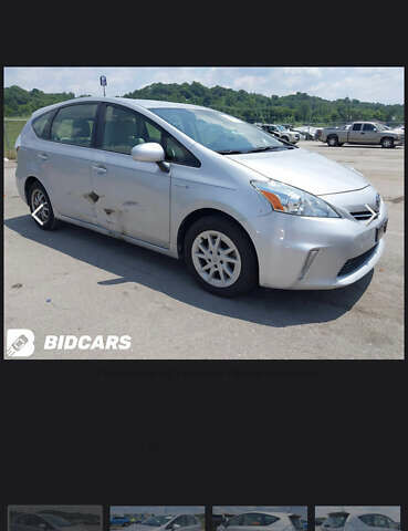 Серый Тойота Prius v, объемом двигателя 1.8 л и пробегом 180 тыс. км за 13200 $, фото 4 на Automoto.ua