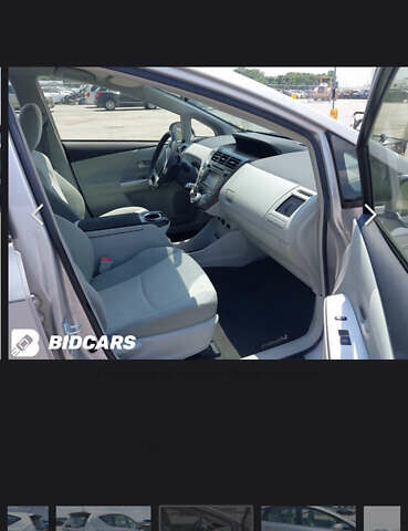 Серый Тойота Prius v, объемом двигателя 1.8 л и пробегом 180 тыс. км за 13200 $, фото 6 на Automoto.ua