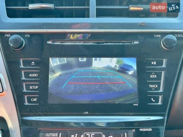 Серый Тойота Prius v, объемом двигателя 1.8 л и пробегом 250 тыс. км за 13200 $, фото 17 на Automoto.ua