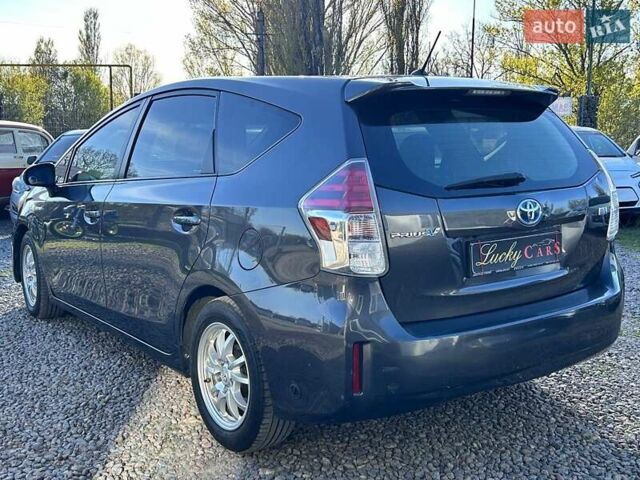 Серый Тойота Prius v, объемом двигателя 1.8 л и пробегом 250 тыс. км за 13200 $, фото 6 на Automoto.ua