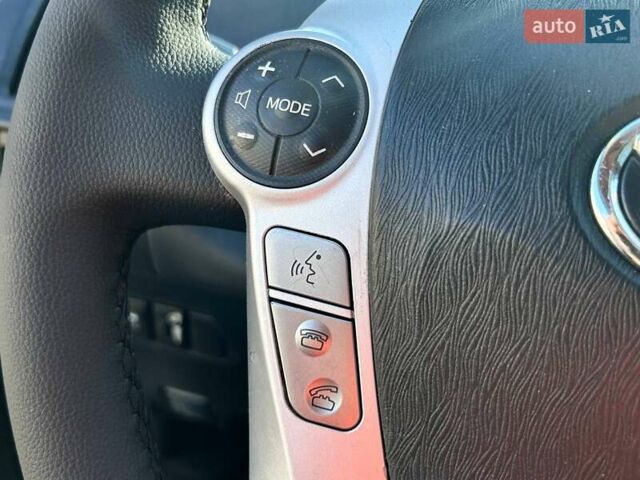 Серый Тойота Prius v, объемом двигателя 1.8 л и пробегом 250 тыс. км за 13200 $, фото 20 на Automoto.ua