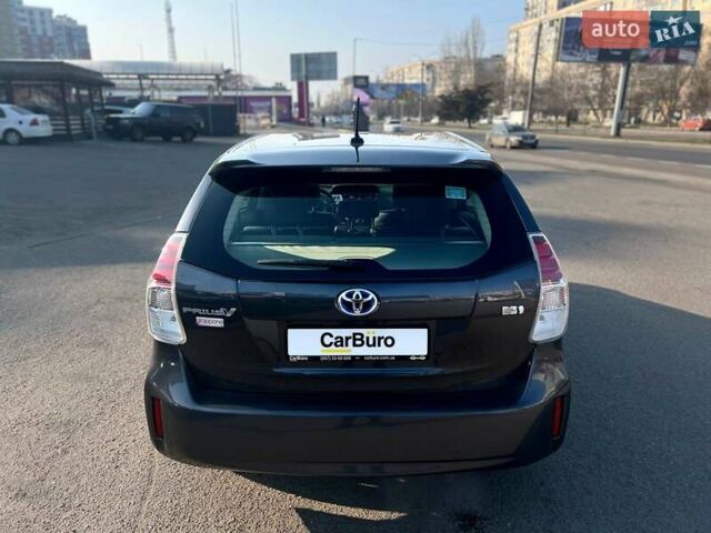 Серый Тойота Prius v, объемом двигателя 1.8 л и пробегом 125 тыс. км за 17300 $, фото 10 на Automoto.ua