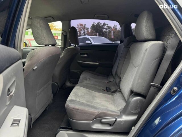 Синий Тойота Prius v, объемом двигателя 1.8 л и пробегом 315 тыс. км за 10290 $, фото 32 на Automoto.ua