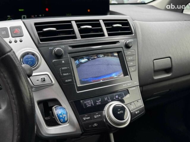 Синий Тойота Prius v, объемом двигателя 1.8 л и пробегом 315 тыс. км за 10290 $, фото 27 на Automoto.ua