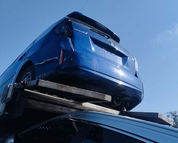 Синий Тойота Prius v, объемом двигателя 1.8 л и пробегом 281 тыс. км за 11700 $, фото 17 на Automoto.ua
