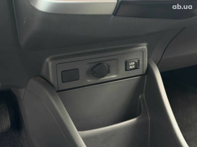 Синий Тойота Prius v, объемом двигателя 1.8 л и пробегом 315 тыс. км за 10290 $, фото 24 на Automoto.ua