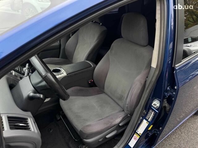 Синий Тойота Prius v, объемом двигателя 1.8 л и пробегом 315 тыс. км за 10290 $, фото 21 на Automoto.ua