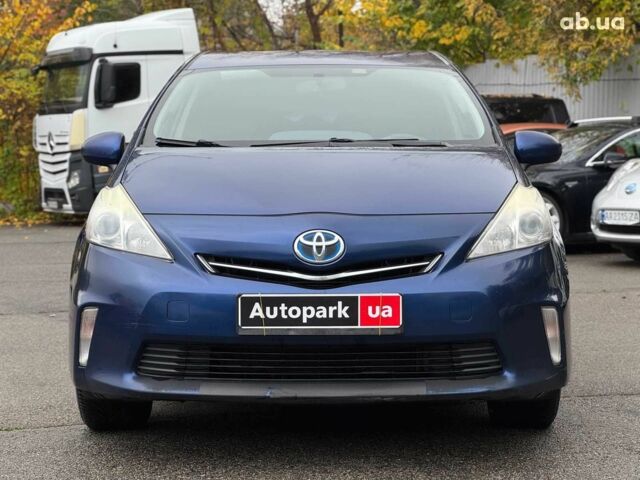 Синий Тойота Prius v, объемом двигателя 1.8 л и пробегом 315 тыс. км за 10290 $, фото 3 на Automoto.ua