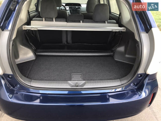 Синий Тойота Prius v, объемом двигателя 1.8 л и пробегом 195 тыс. км за 11950 $, фото 20 на Automoto.ua